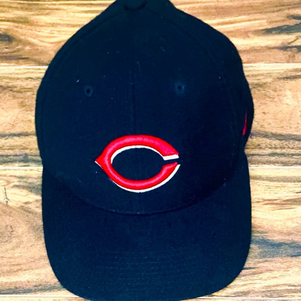 New Era Vintage Cincinnati Reds Hat 100% Wool Adjustable 
Great Condition